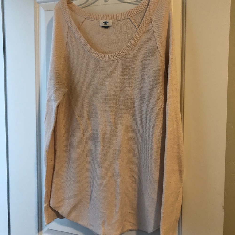 Scoop neck sweater